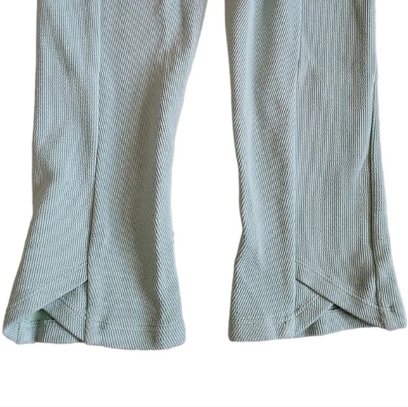 Gymshark Leggings Poise Cropped With Side Pockets In Pistachio Ice XS - Picture 11 of 12